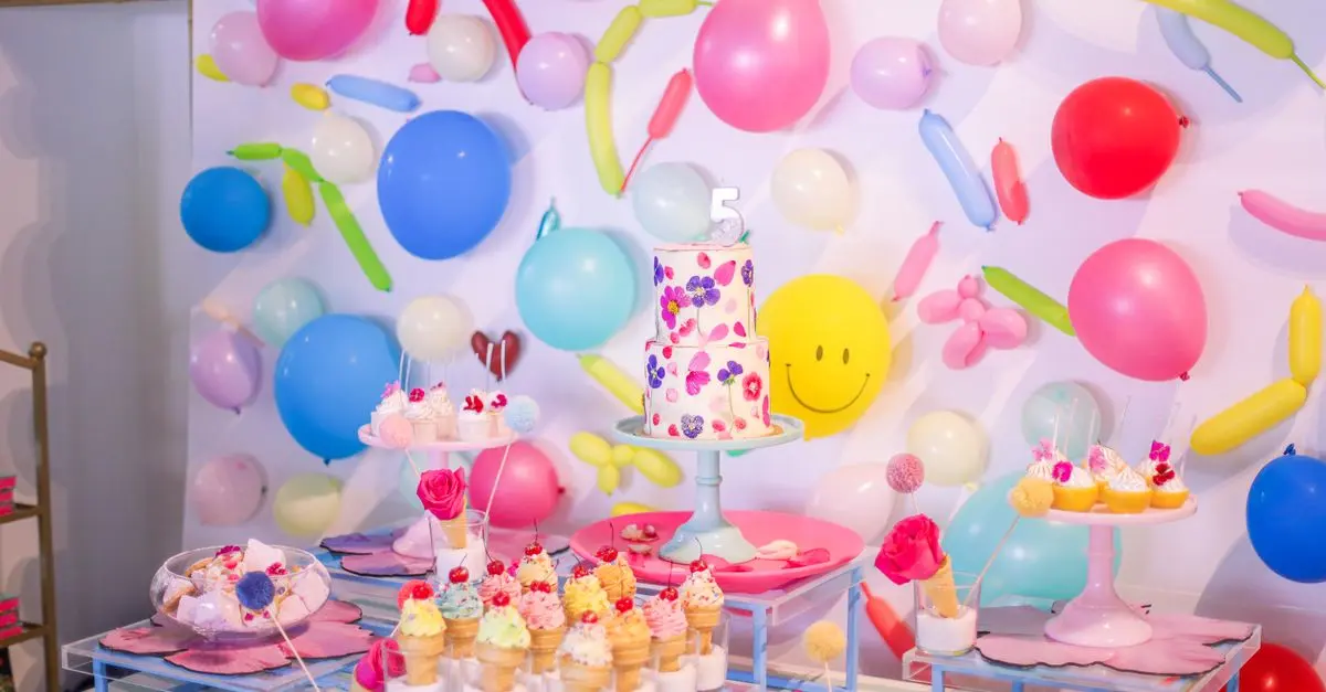 Come Creare una Decorazione Fai da Te per La Festa di Compleanno