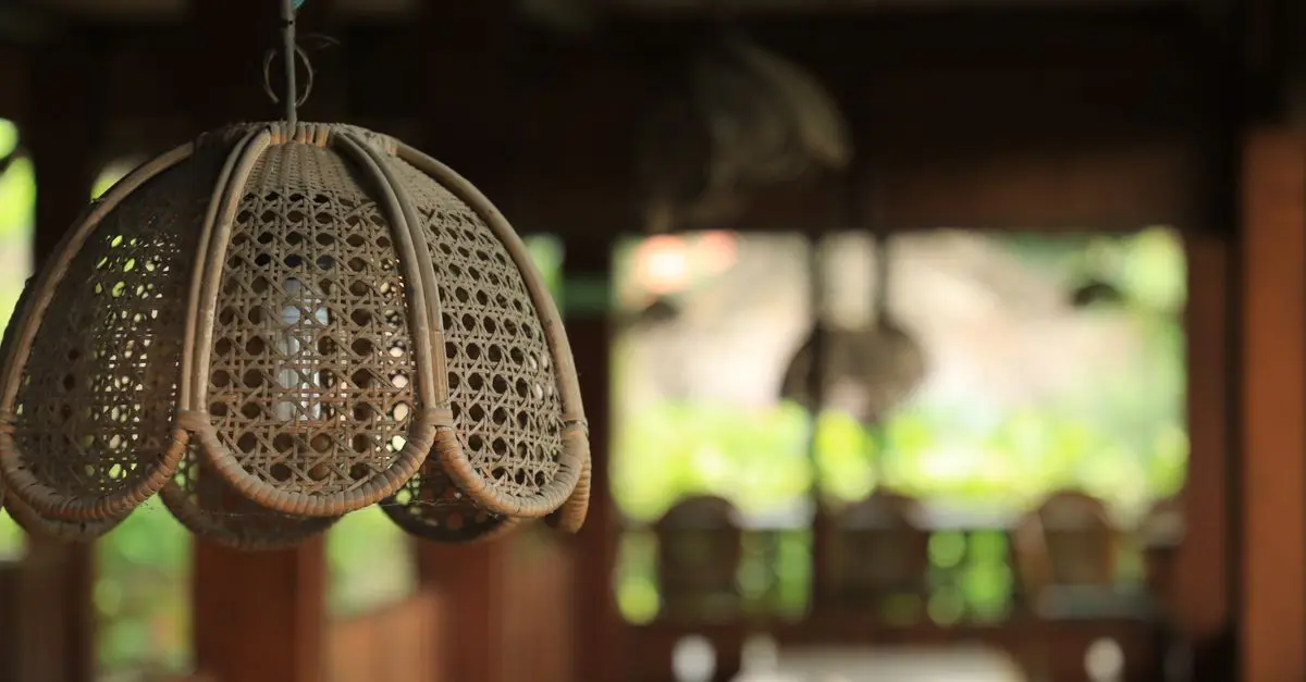 Come Creare Una Lampada Fai da Te con Materiali Riciclati