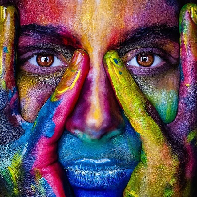 Come Creare Decorazioni Fai da Te Sostenibili per Ogni Stagione